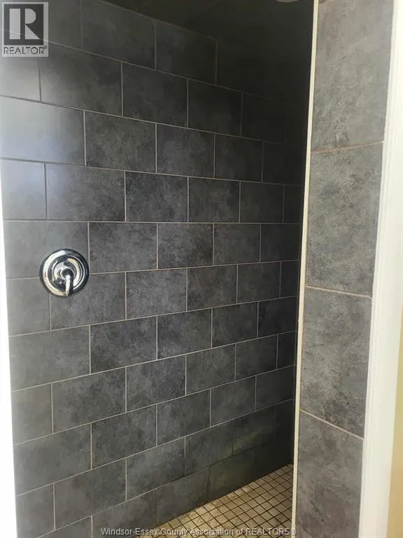 28 MILL STREET West Unit# UPPER