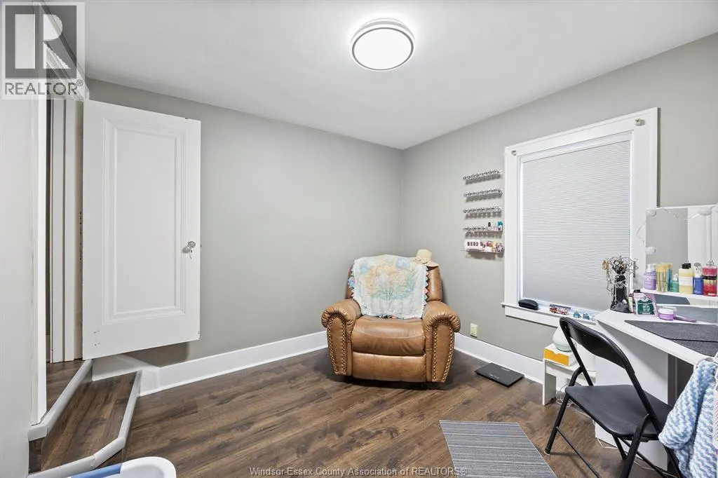 822 FAIRVIEW BOULEVARD