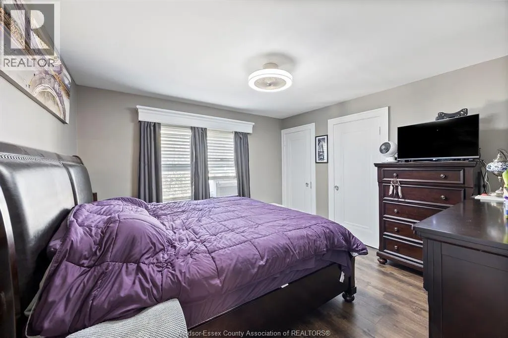 822 FAIRVIEW BOULEVARD