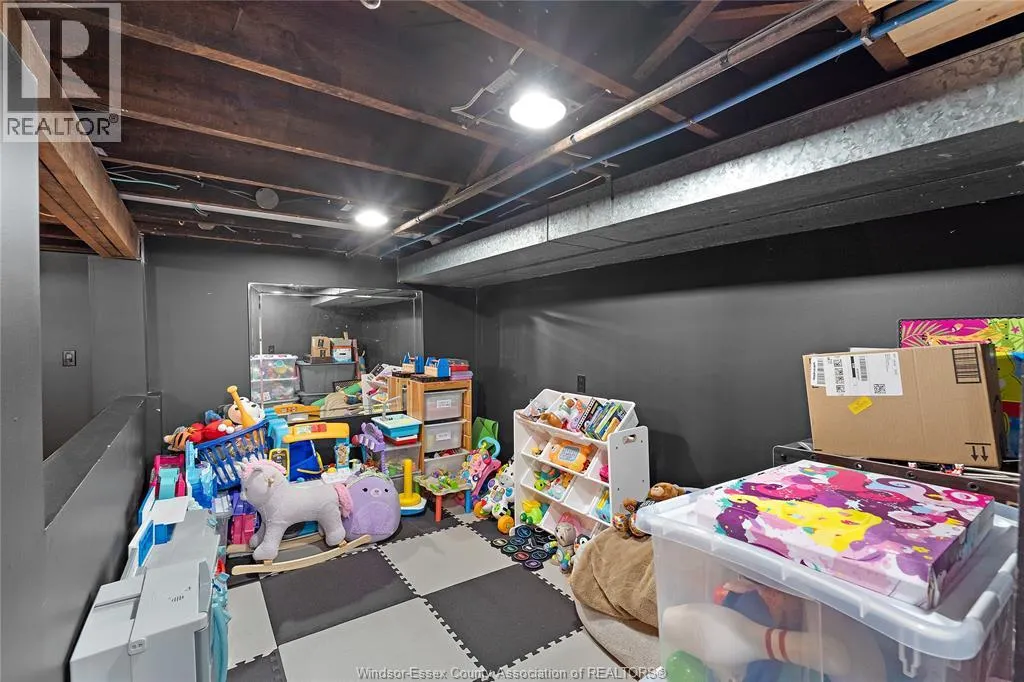 1038-1042 PELISSIER STREET