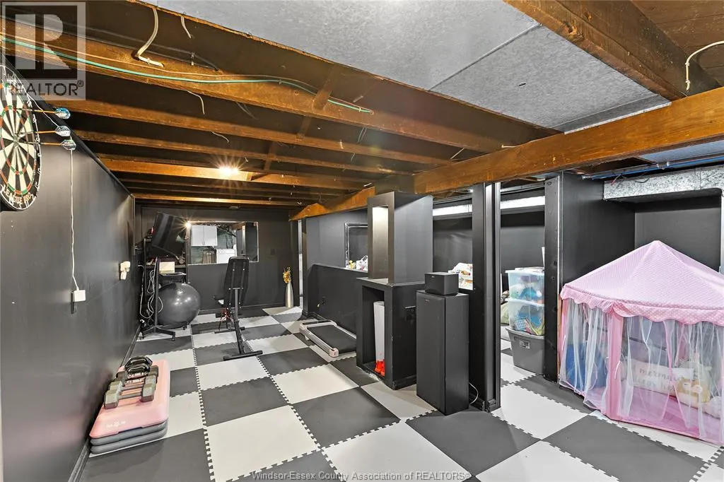 1038-1042 PELISSIER STREET