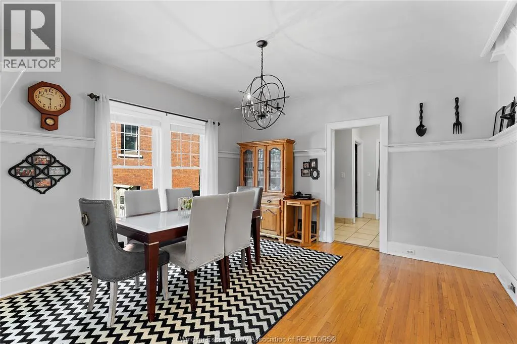 1038-1042 PELISSIER STREET