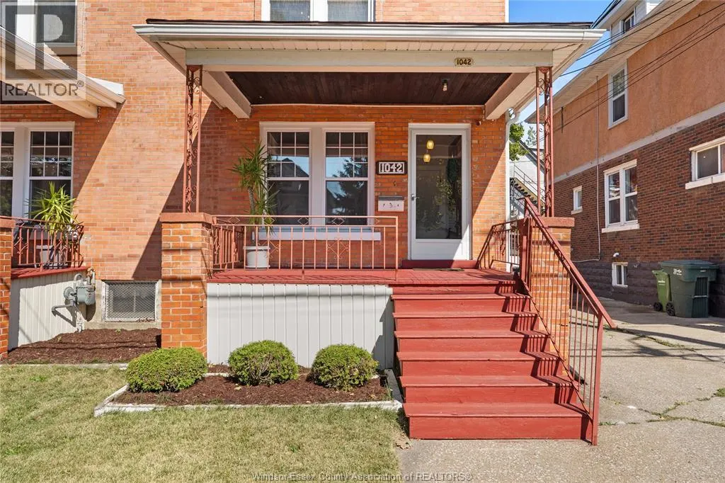 1038-1042 PELISSIER STREET