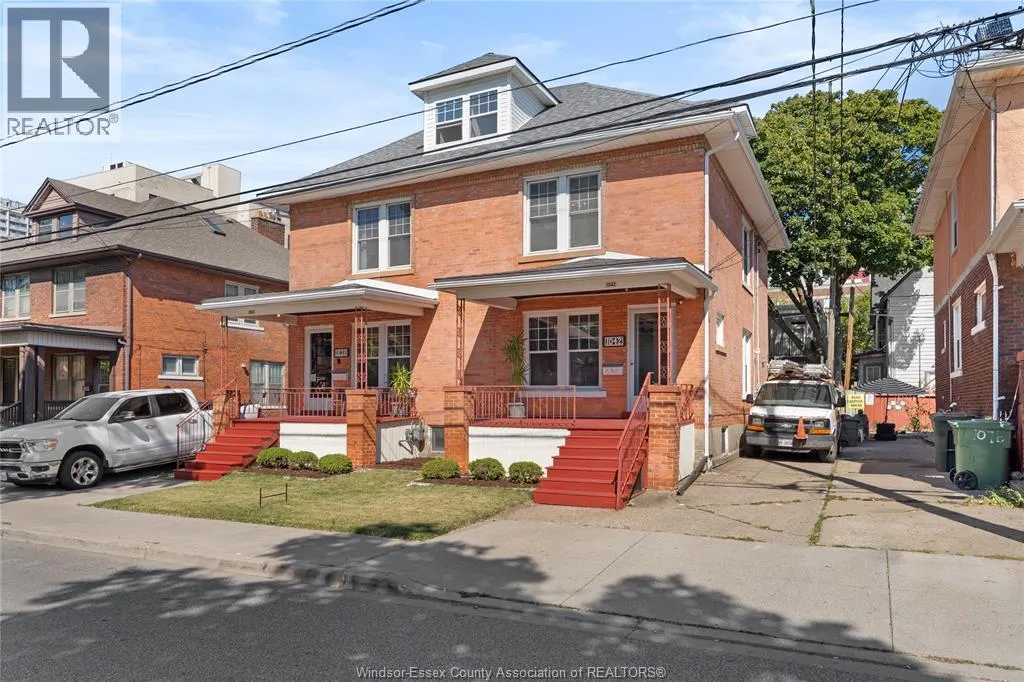 1038-1042 PELISSIER STREET