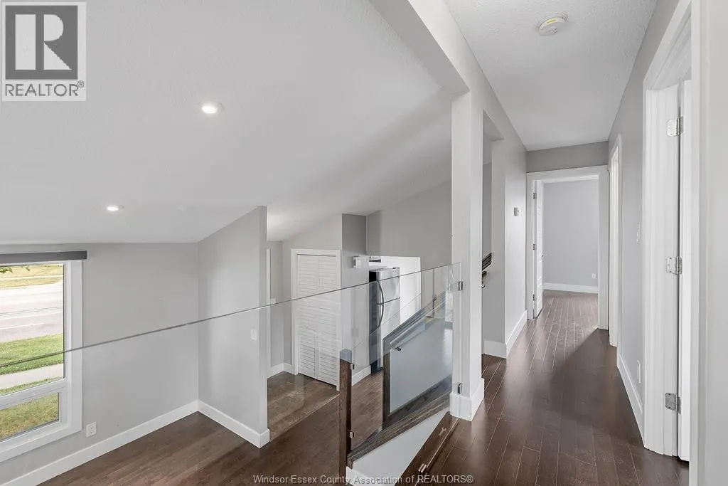 9996 FOREST GLADE COURT