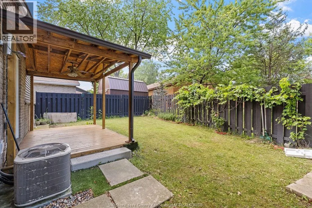 9996 FOREST GLADE COURT