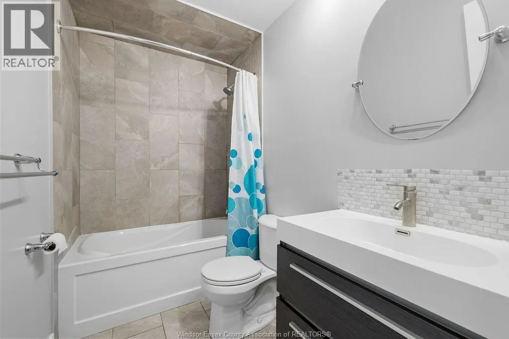 9996 FOREST GLADE COURT