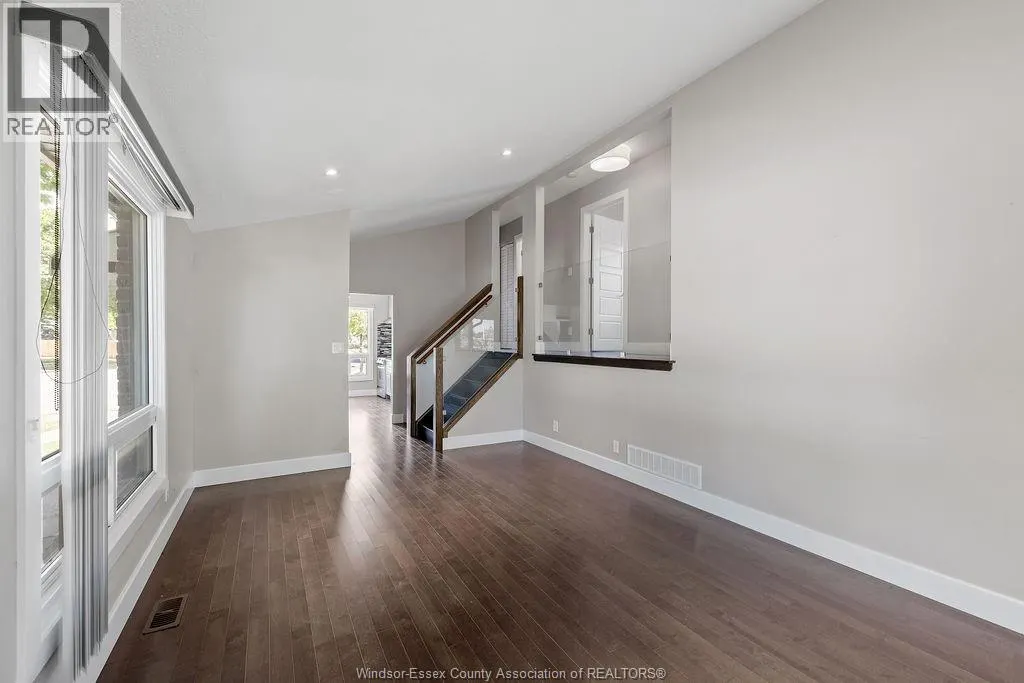 9996 FOREST GLADE COURT