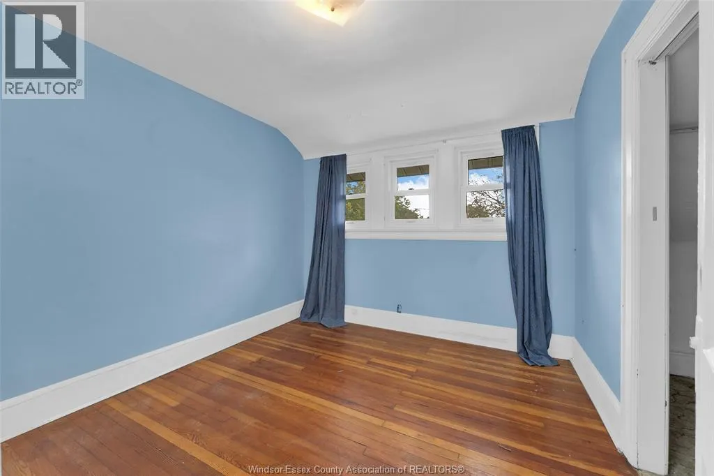 1245 GILES BOULEVARD East