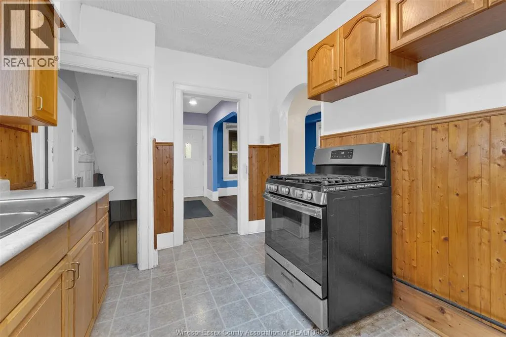 1245 GILES BOULEVARD East