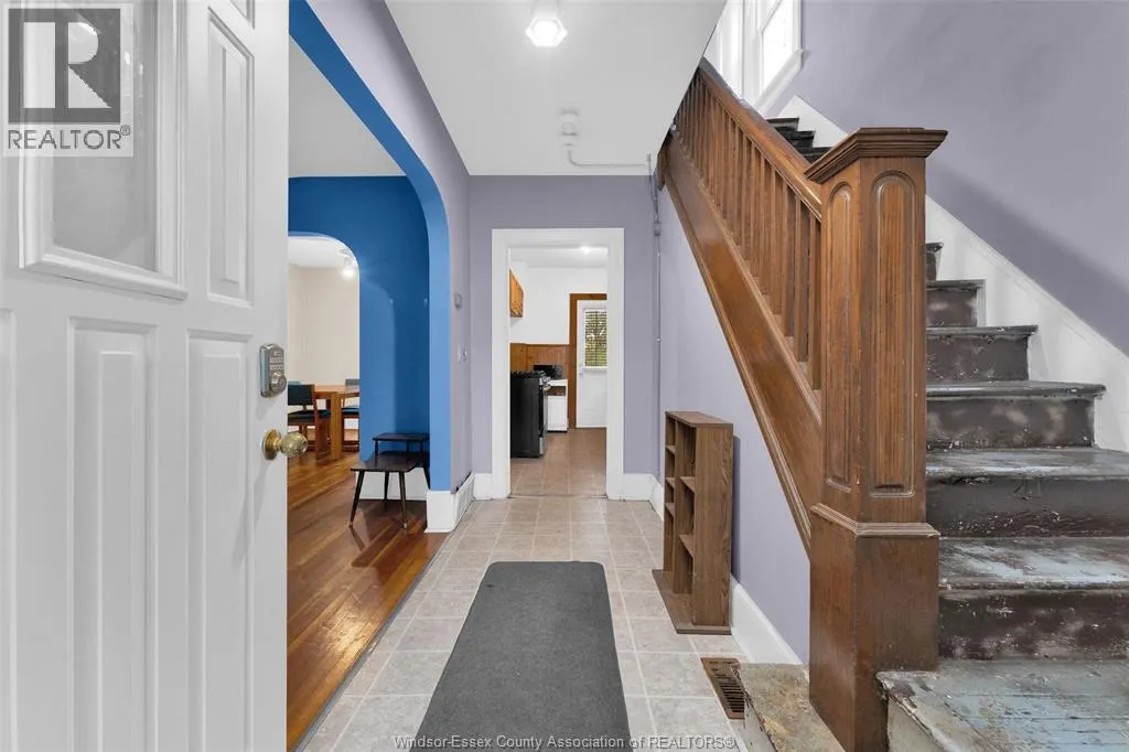 1245 GILES BOULEVARD East