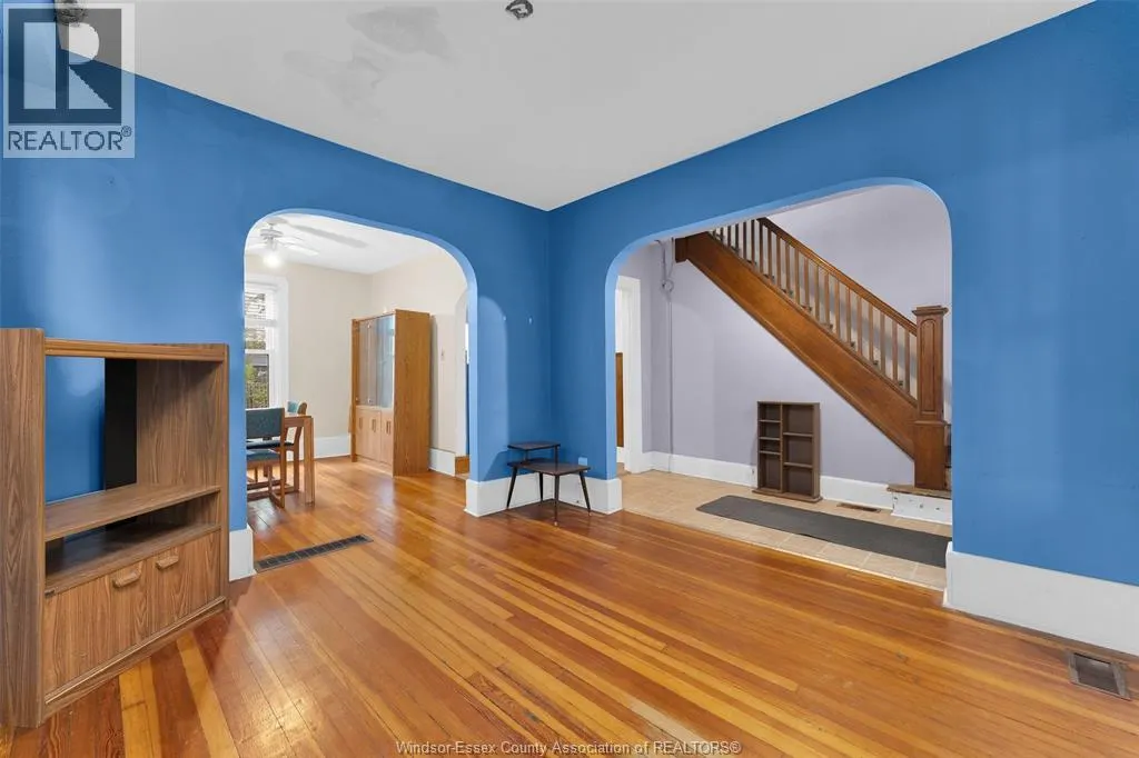 1245 GILES BOULEVARD East