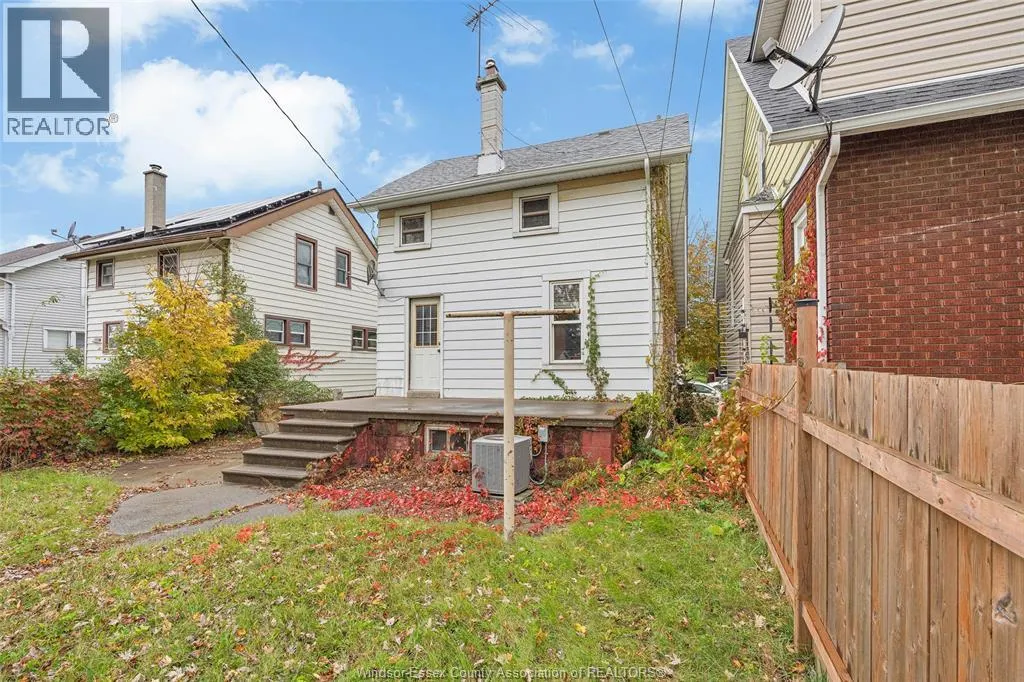 1245 GILES BOULEVARD East