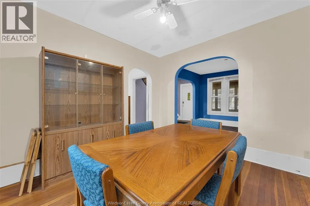 1245 GILES BOULEVARD East