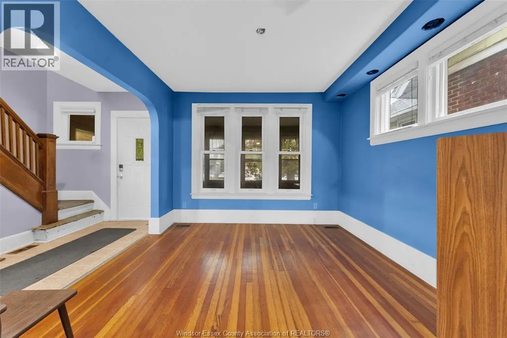 1245 GILES BOULEVARD East