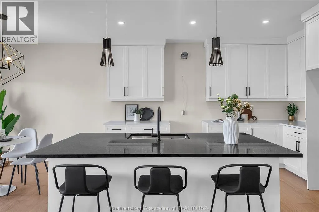 172 Rosewood CRESCENT