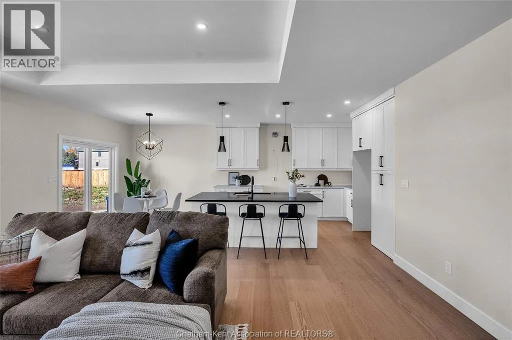 172 Rosewood CRESCENT