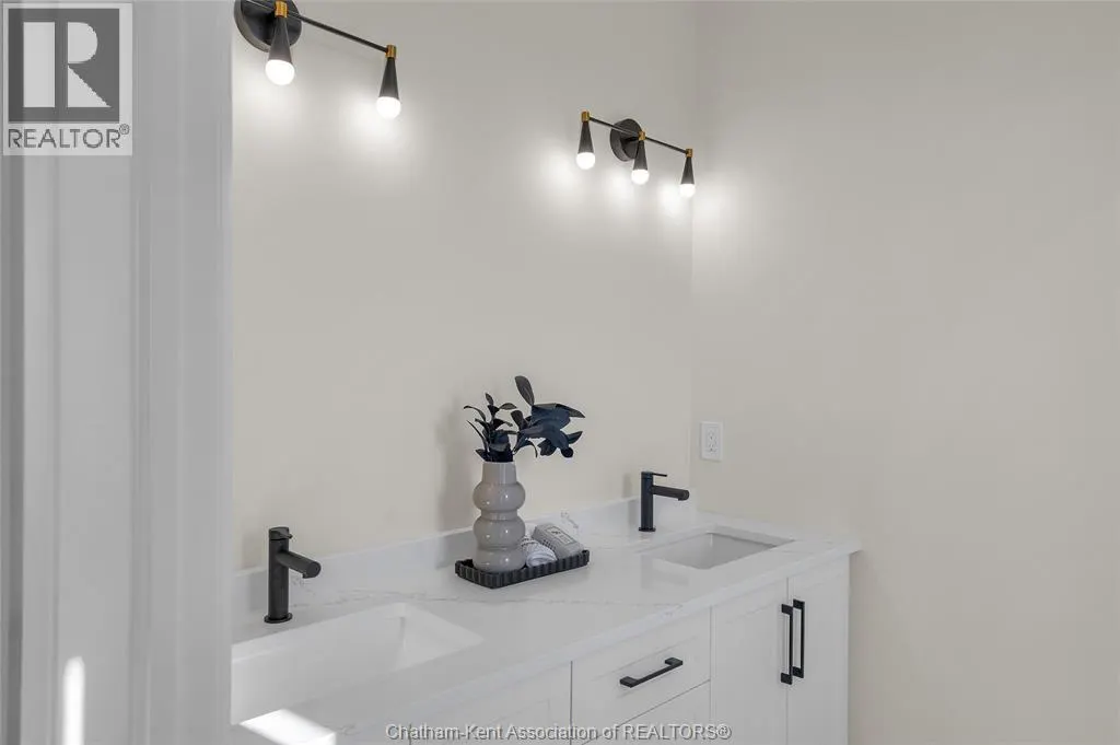 172 Rosewood CRESCENT