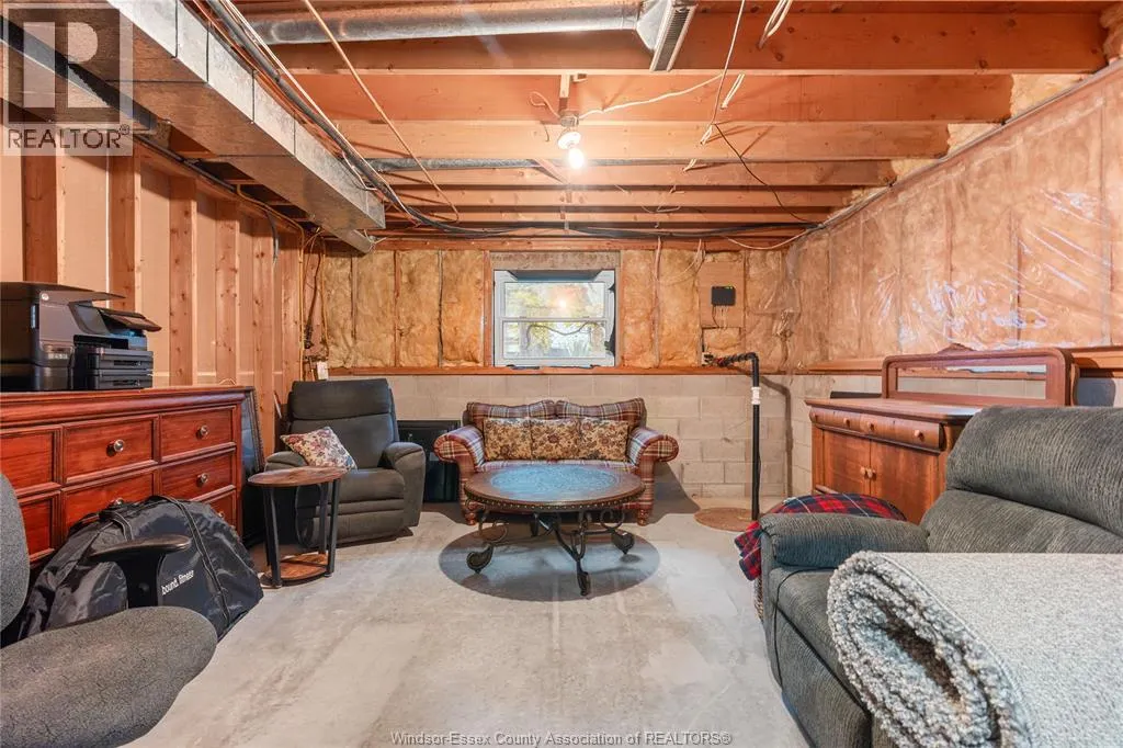 215 COUNTY RD 34 W