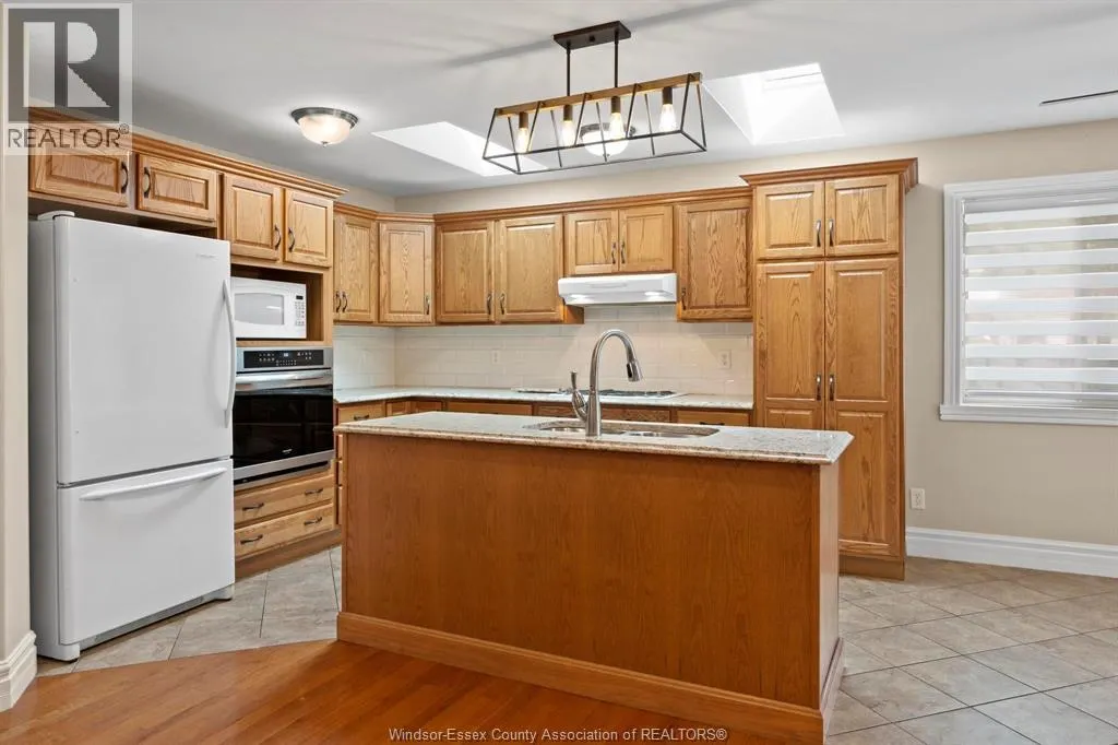 558 REAUME ROAD Unit# Upper