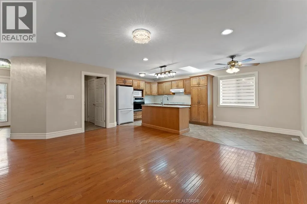 558 REAUME ROAD Unit# Upper