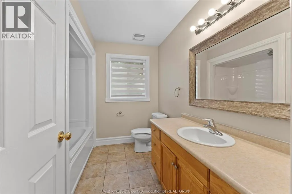 558 REAUME ROAD Unit# Upper