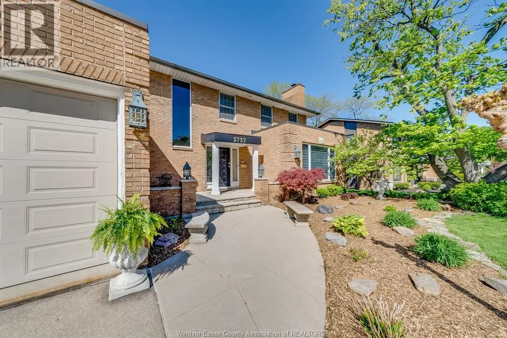 3737 HUNTINGTON AVENUE