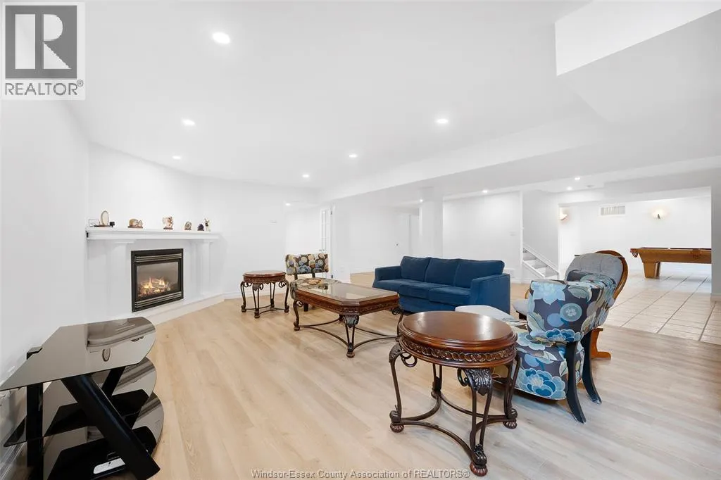 1075 STONEYBROOK