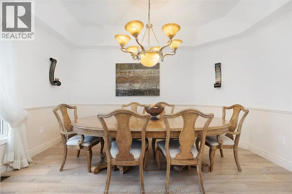 1075 STONEYBROOK