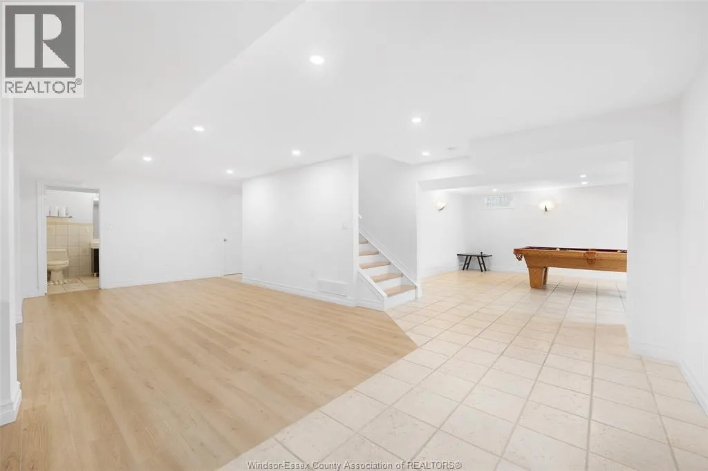 1075 STONEYBROOK
