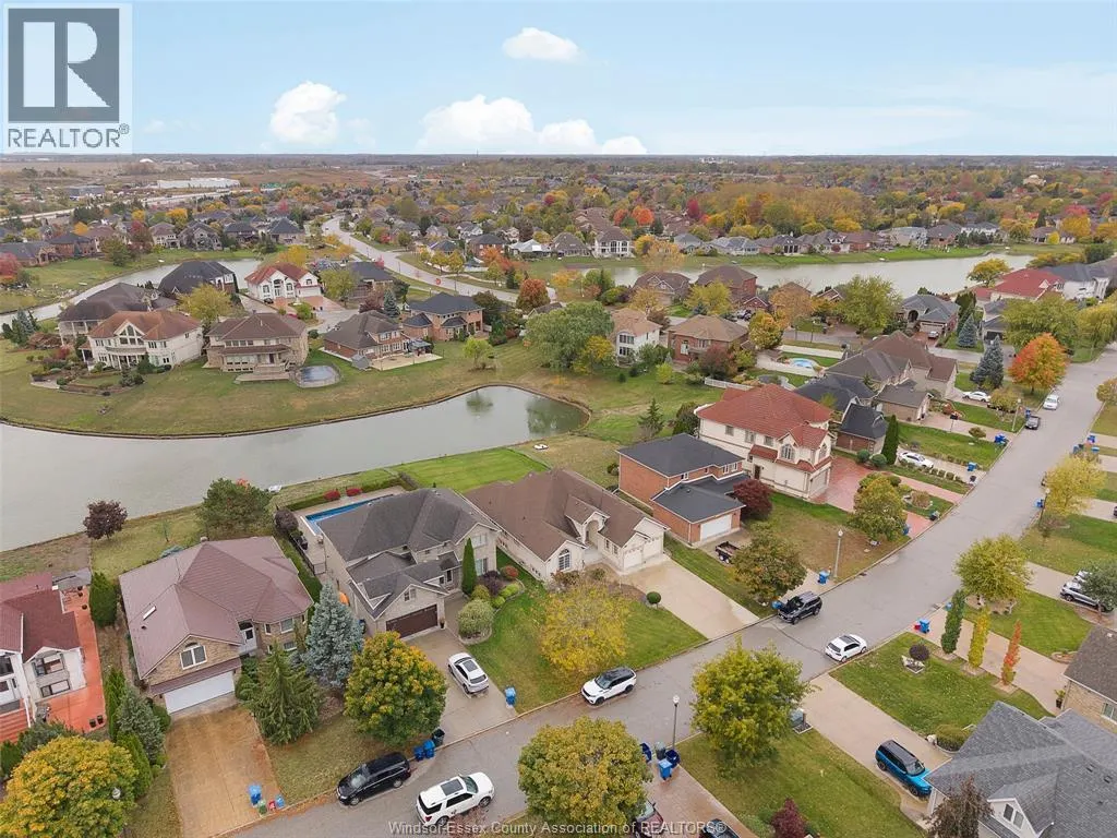 1075 STONEYBROOK