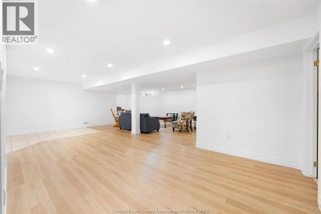 1075 STONEYBROOK