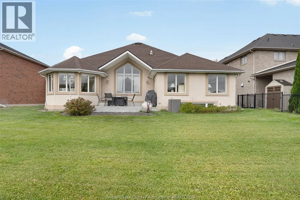 1075 STONEYBROOK
