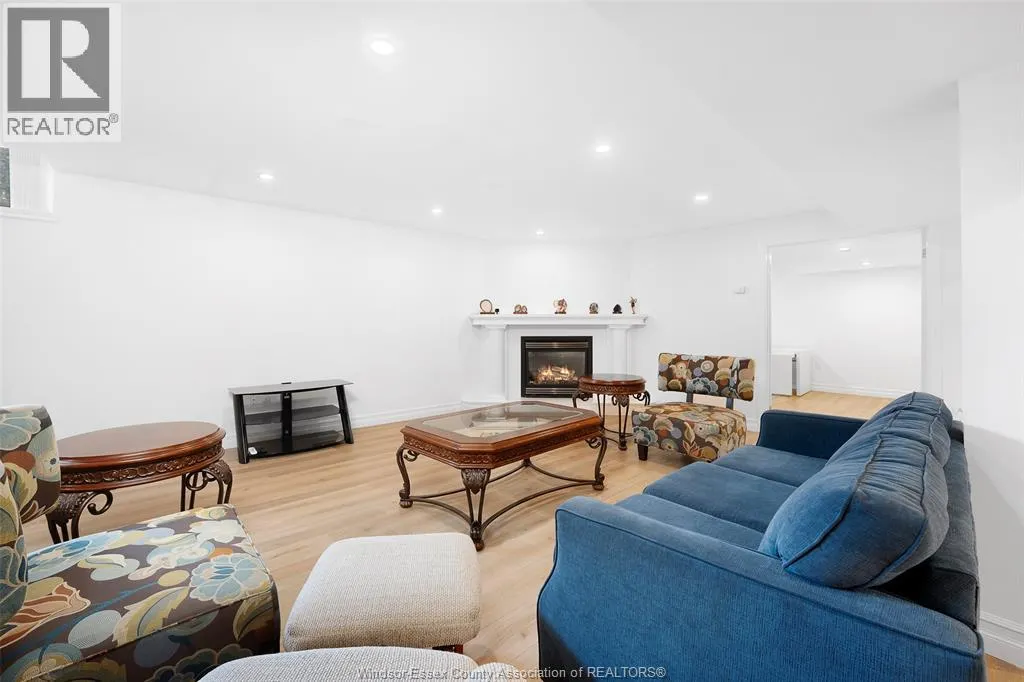 1075 STONEYBROOK