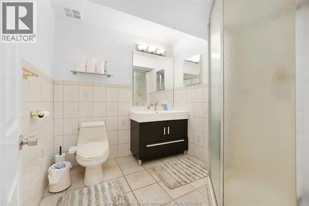 1075 STONEYBROOK
