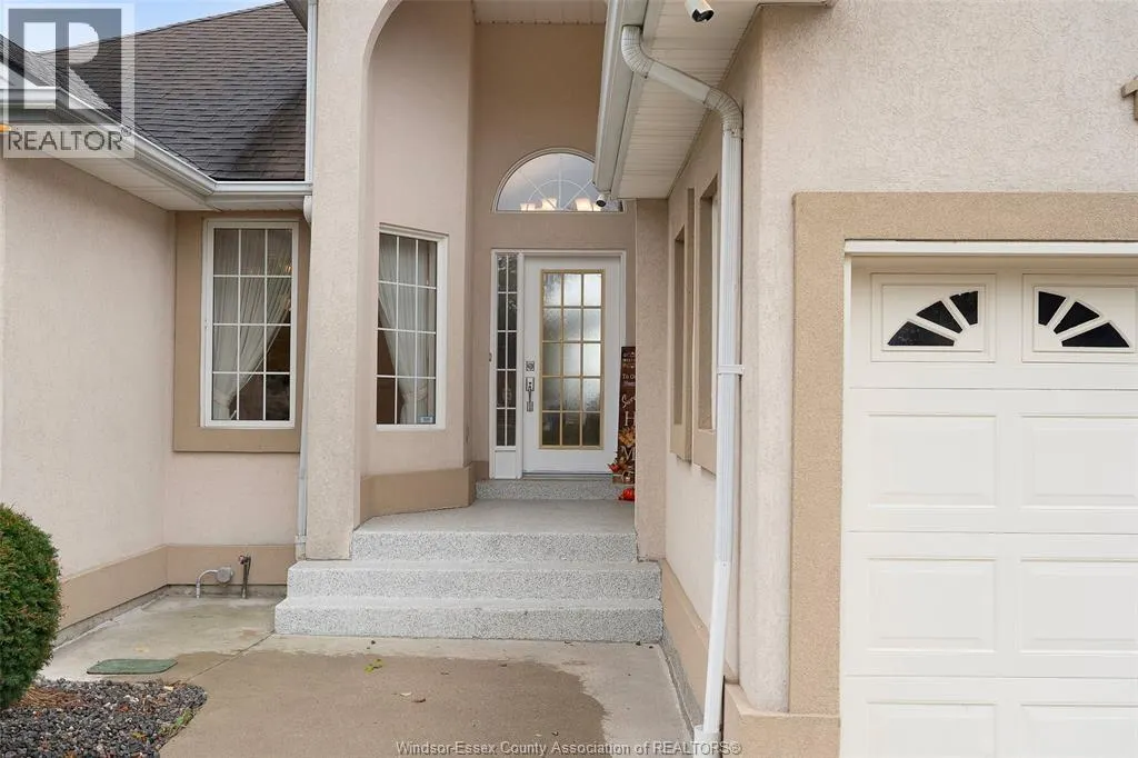 1075 STONEYBROOK