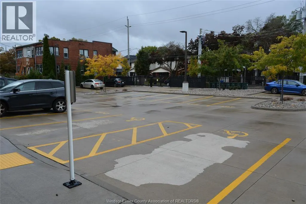 955 OUELLETTE AVENUE Unit# 105