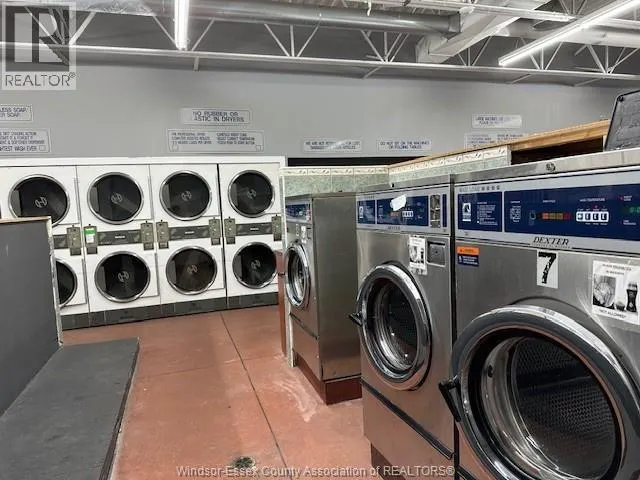 899 GRAND MARAIS East