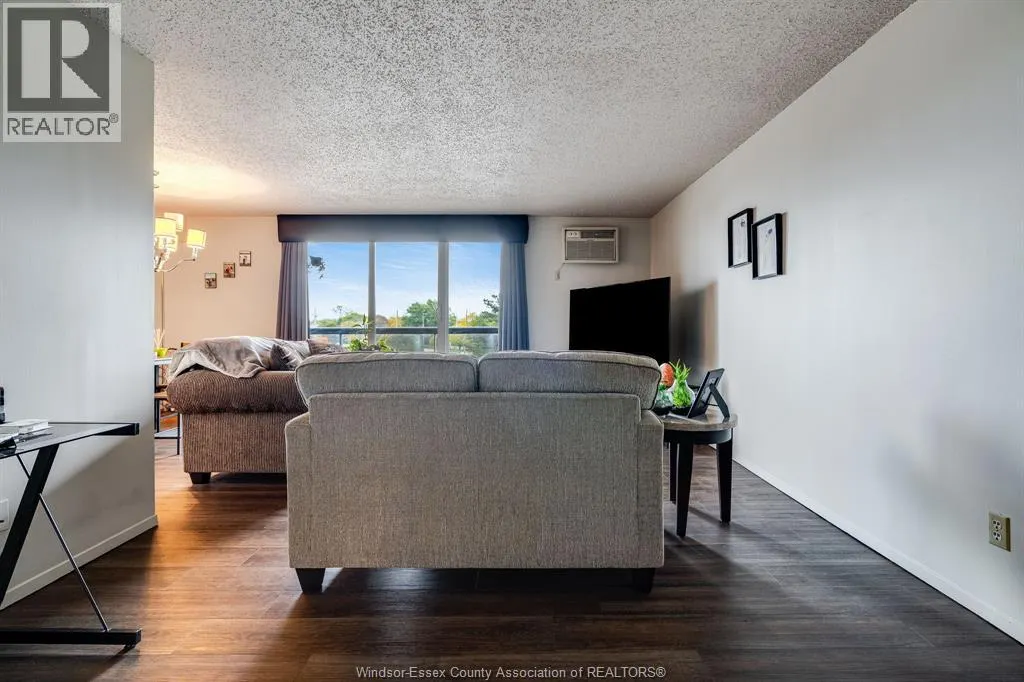 9099 Riverside DRIVE East Unit# E321