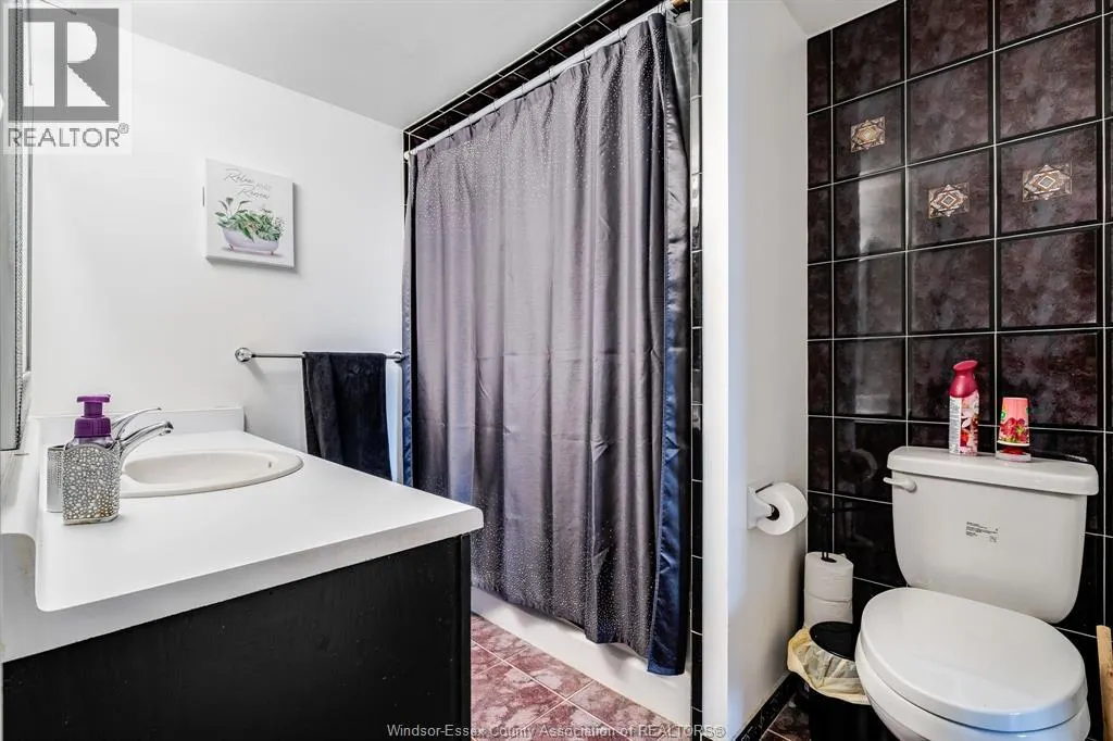 9099 Riverside DRIVE East Unit# E321