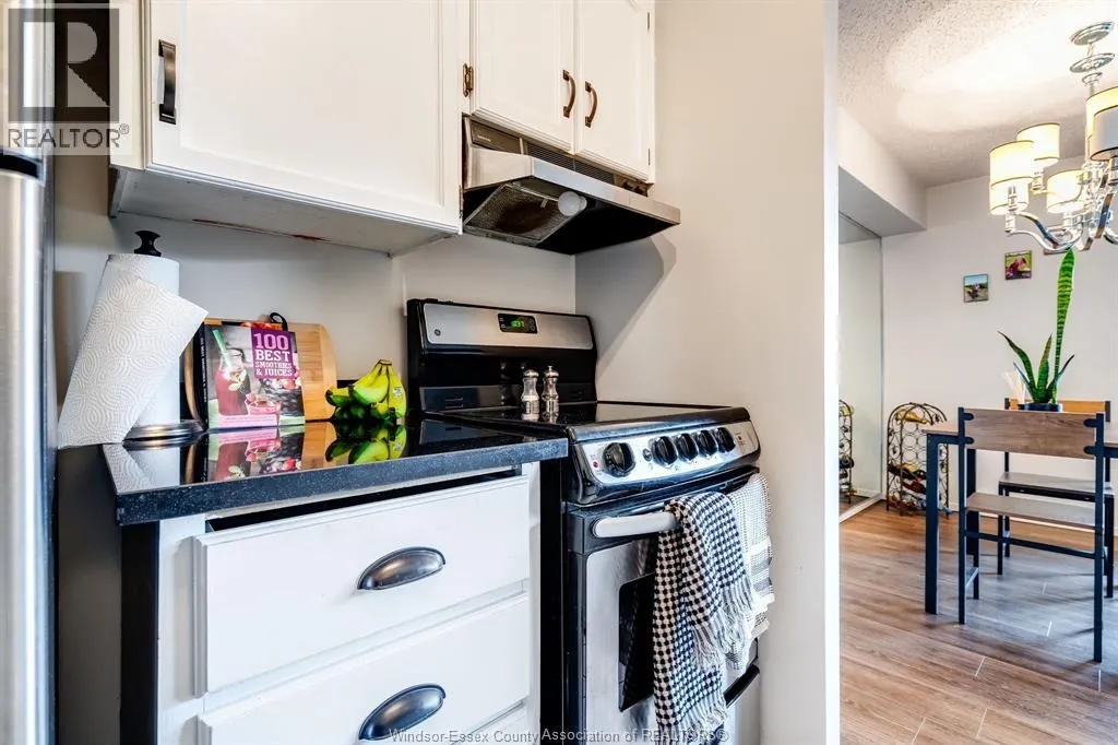 9099 Riverside DRIVE East Unit# E321