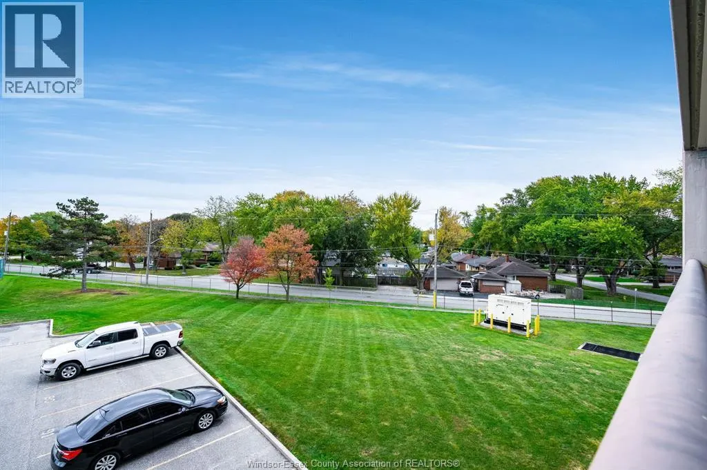 9099 Riverside DRIVE East Unit# E321