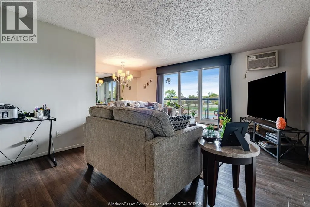 9099 Riverside DRIVE East Unit# E321