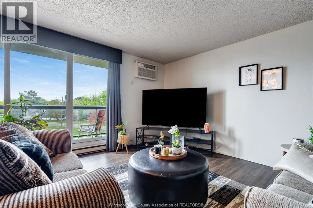 9099 Riverside DRIVE East Unit# E321