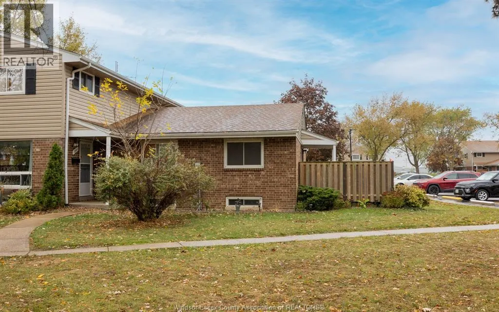 2915 MEADOWBROOK LANE Unit# 10