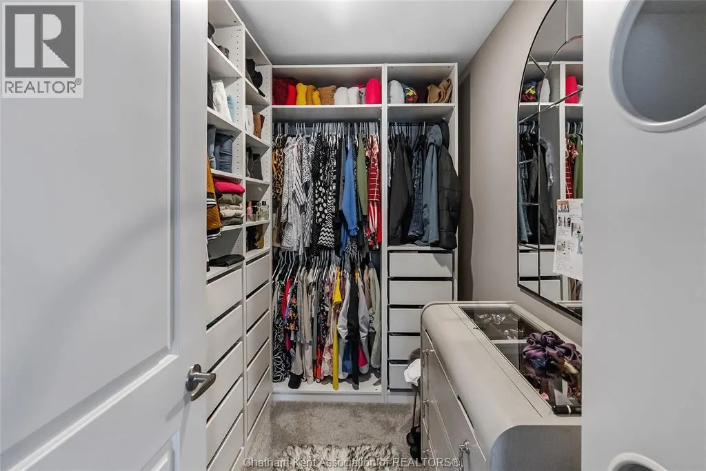 97 Moonstone CRESCENT