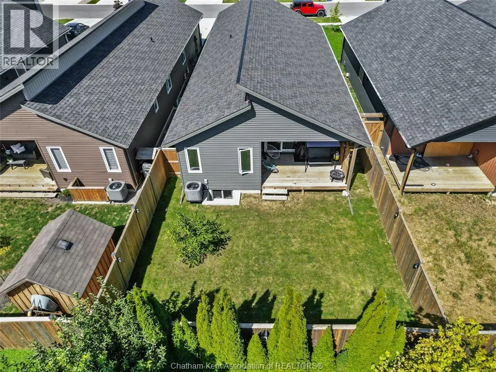 97 Moonstone CRESCENT