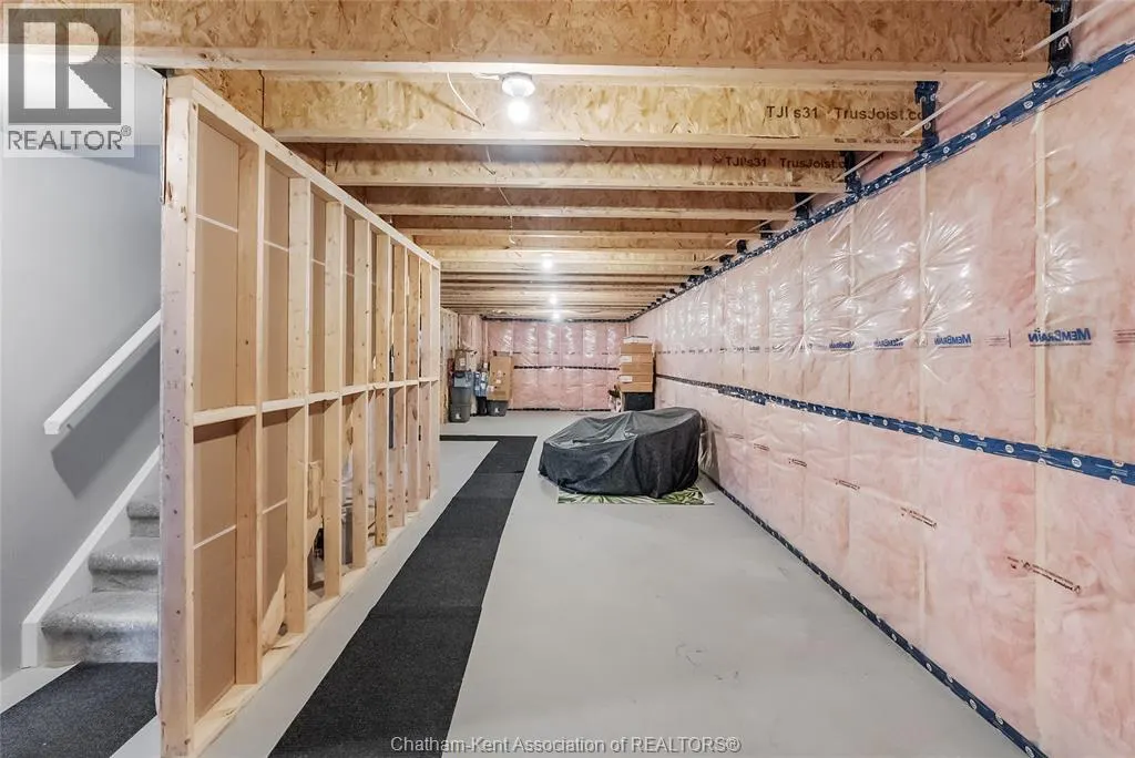 97 Moonstone CRESCENT