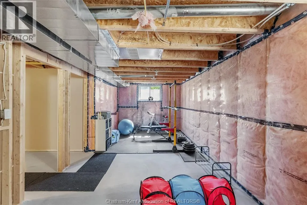 97 Moonstone CRESCENT