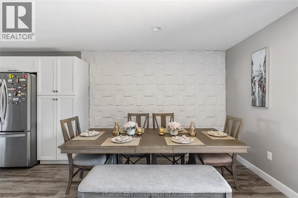 97 Moonstone CRESCENT